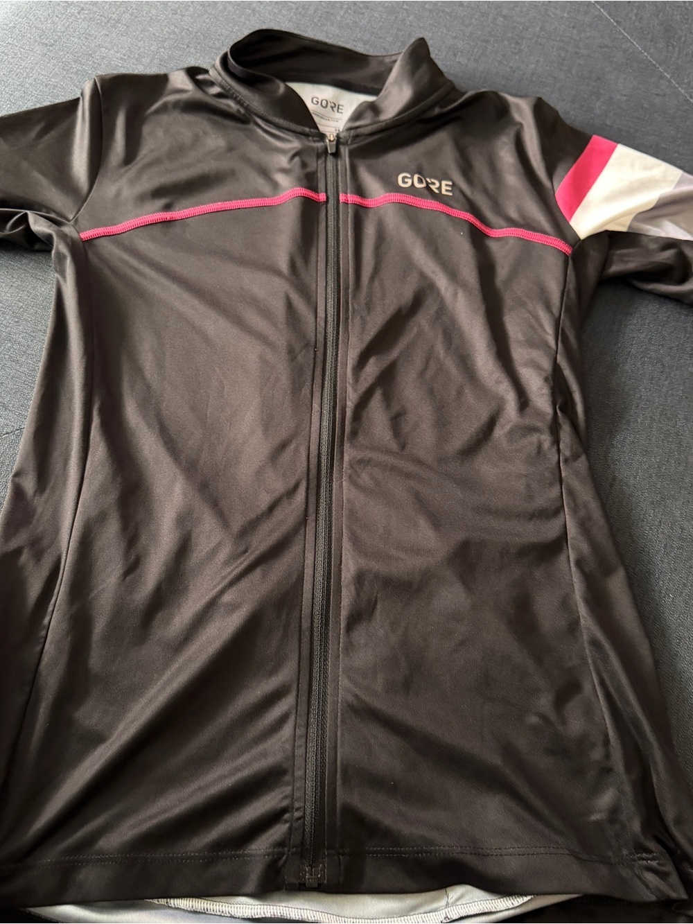 Gore Women’s Biking Riding Jersey Sz S Cycling Bicycle